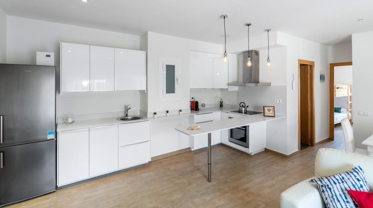 Maka Beach Apartment V Кастельдафелс Екстер'єр фото