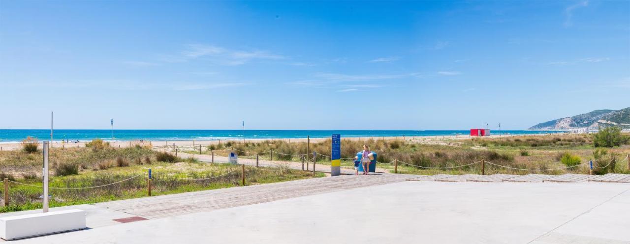 Maka Beach Apartment V Кастельдафелс Екстер'єр фото